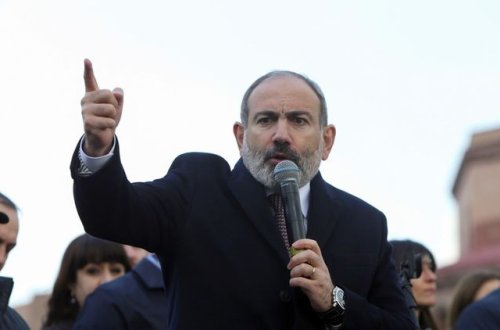 Paşinyan müxalifət liderlərini həbslə hədələyib