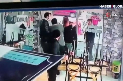 İki kişi park yerinə görə əlbəyaxa davaya çıxdı - VİDEO