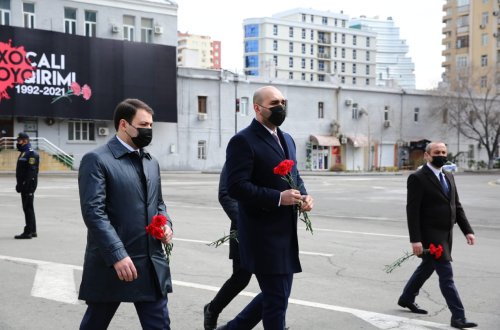 “Düşüncə Gücü-Gənclərin Fərdi İnkişafına Dəstək” İctimai Birliyinin üzvləri Xocalı soyqırımı abidəsini ziyarət etdilər