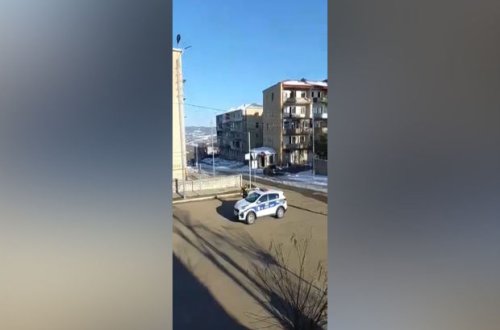 Şuşada Xocalı soyqırımı qurbanlarının xatirəsi bir dəqiqəlik sükutla yad edilib – VİDEO