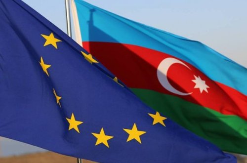 Avropa İttifaqı və UNFPA Azərbaycanda ataların uşağa qulluqda iştirakının təşviqi məqsədilə Atalar Məktəbləri yaradır