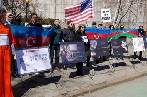 BMT-nin qarşısında Xocalı soyqırımı ilə bağlı sərgi təşkil edilib