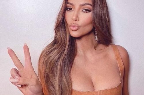 Yeni boşanan erməni qızı tamamilə soyundu:“Mən azad bir insanam” –FOTO