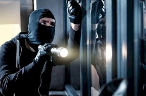 “Siyaqut” şadlıq sarayından oğurluq olub