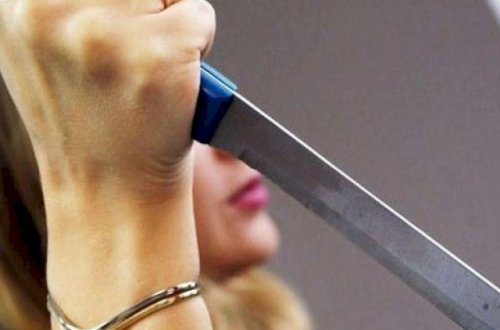 Azərbaycanda dəhşətli qətl: Bacı qardaşını bıçaqladı