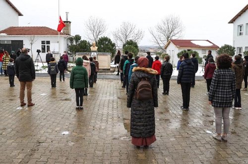 Türkiyədə əyani təhsilin bərpası 1 günlük təxirə salındı