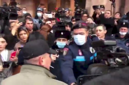 Paşinyanın tərəfdarları meydana gəlməyə başlayıb