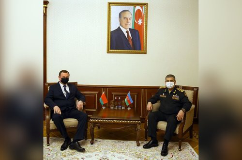 Zakir Həsənov Belarus səfiri ilə hərbi əməkdaşlığın inkişaf perspektivlərini müzakirə edib