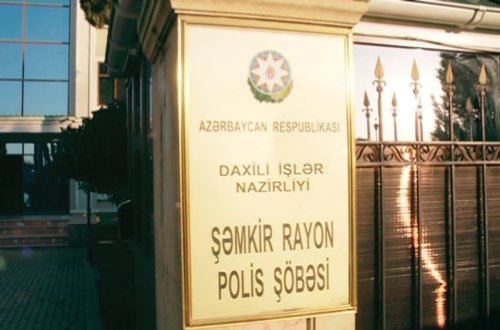 Müştəri kimi əyləşdiyi avtomobildən qızılları oğurladı-FOTO