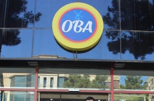 ”OBA” marketlərdə üzərində söyüş yazılan qadın corabları satılır – Foto