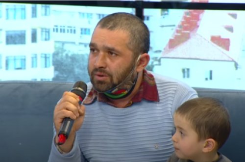 Azərbaycanda BİABIRÇILIQ: Oğul efirdə atasının üzünə TÜPÜRDÜ - VİDEO