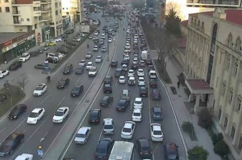 Bakının bəzi küçə və prospektlərindən sıxlıq müşahidə olunur - FOTO
