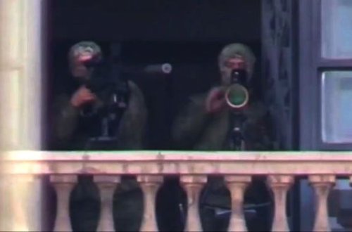 Paşinyanı snayperlər qoruyur - VİDEO