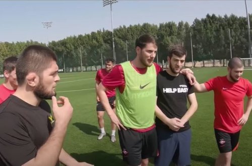 Азербайджанский футболист сыграл против Хабиба - ВИДЕО