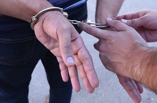 Narkotikdən əldə etdiyi 24 min dollarla birgə saxlanıldı