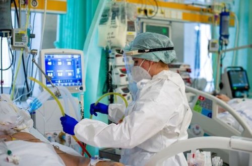 Slovakiya yer çatışmazlığından koronavirusa yoluxanları Almaniya və Polşaya göndərir