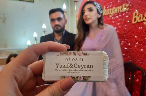 Daha bir qazimiz ona qulluq edən tibb bacısı ilə ailə həyatı qurur