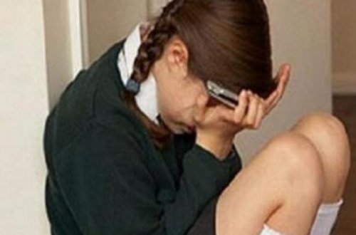 Gənc qız sevgilisini yataqda doğradı - AZƏRBAYCANDA QANLI CİNAYƏT