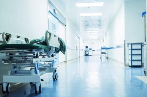 Bərdədə qız sevgilisinin üzərinə spirt töküb yandırdı