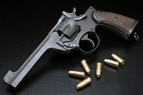 Yevlax sakinindən tapança götürülüb