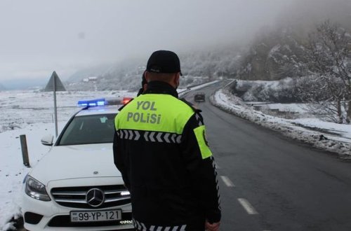 Дорожная полиция предупредила водителей и пешеходов