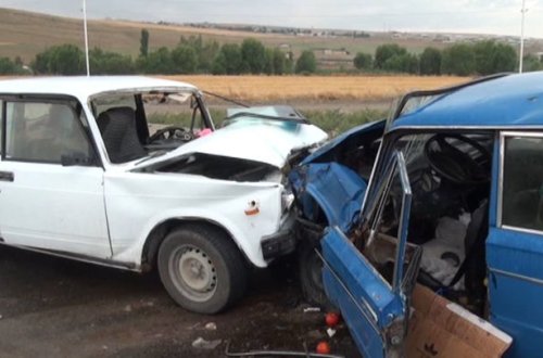 ДТП в Имишли: погиб один, пострадали три человека