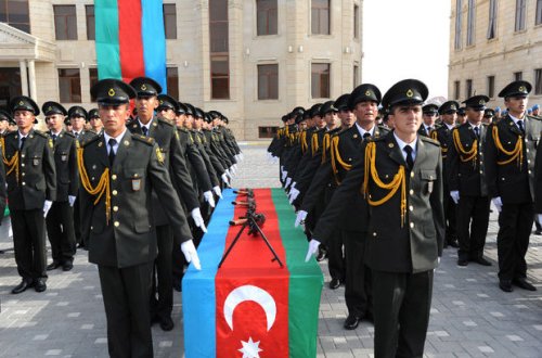 Prezidentin təltif etdiyi general kimdir? - FOTO