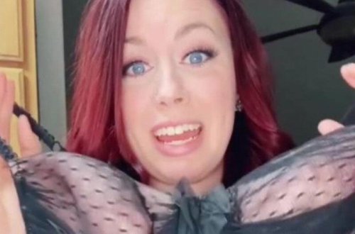 Ərinə sürpriz etmək istəyən gəlin qayınatasına biabır oldu - VİDEO - FOTOlar