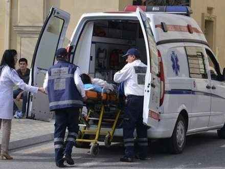 Gəncədə ər və arvad yol qəzasında xəsarət aldı