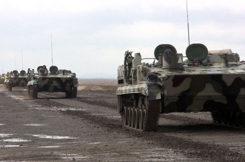 Raket və artilleriya bölmələri təyin edilmiş marşrutlarla hərəkət edir - VİDEO