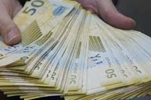 Azərbaycandan Gürcüstana pul transfertlərinin həcmi kəskin artıb