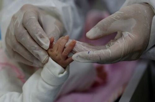 İş adamının 2 aylıq oğlu koronadan öldü