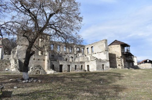 Tuğ kəndinin məktəbi işğaldan əvvəl və sonra - FOTO