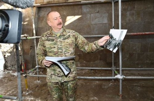 Ильхам Алиев показал снимки с Гейдаром Алиевым, сделанные 39 лет назад в Шуше - ФОТО