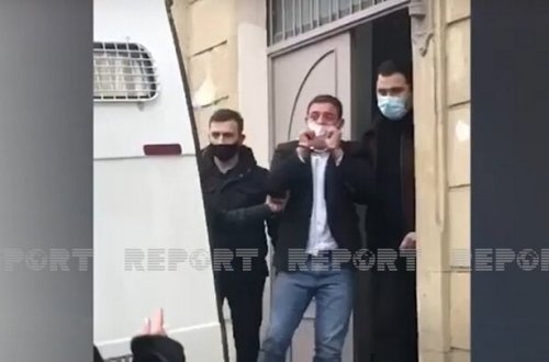 Ata Abdullayevin qolları qandallı görüntüləri YAYILDI - VİDEO