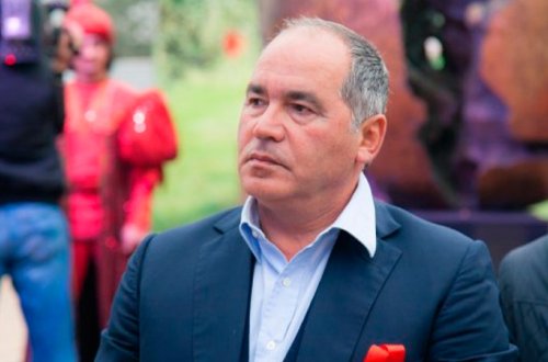 Fərhad Əhmədov işçilərinin əmək haqqını ÖDƏMİR - FOTO