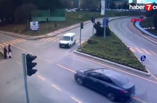 İşıqforun qırmızı işığına məhəl qoymayan sürücü ana və övladını vurdu - VİDEO