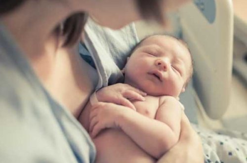 Ребенок с антителами к коронавирусу родился в США у вакцинированной женщины