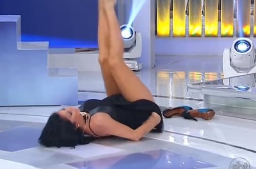 Canlı yayımda biabır oldular  -  VİDEO