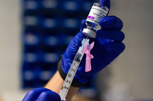 Tibb bacısı koronavirus əleyhinə vaksin vurulduqdan sonra vəfat edib