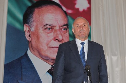 İlham İsmayılov mingəçevirliləri təbrik etdi: 