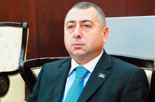 Rafael Cəbrayılov “211”lə başlayan nömrəsini satışa çıxardı - FOTO