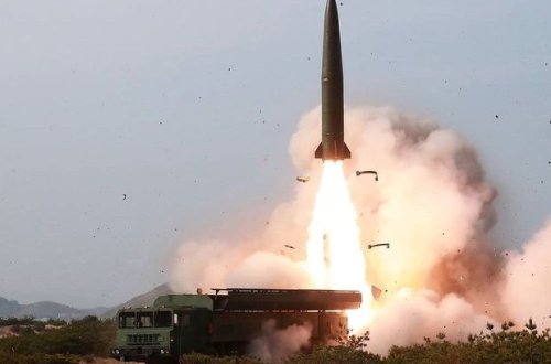 Şimali Koreya bir il sonra ilk dəfə ballistik raketlərini sınaqdan keçirdi