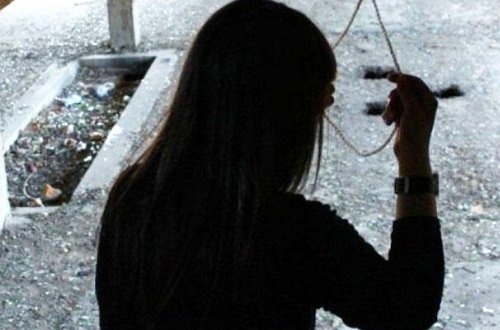 Biləsuvarda 37 yaşlı qadın intihar etdi