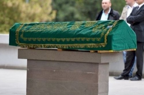 Məşhur aktyor koronavirusdan vəfat etdi - Foto