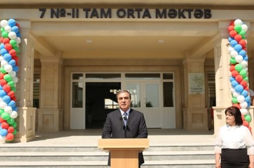 Sevda Sadıqova xaricdə olan şagirdləri sinifdən-sinifə necə keçirib?-FOTOFAKT