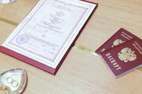 Rusiyalı xanım 21 il sonra nikahda olduğunu öyrənib