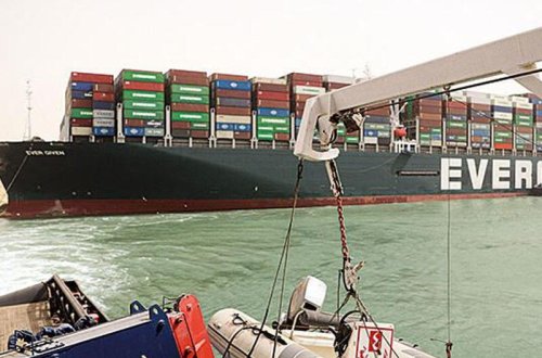 Süveyş kanalının bağlı olması daşımaların qiymətini 2 dəfə artırır - Fitch Solutions