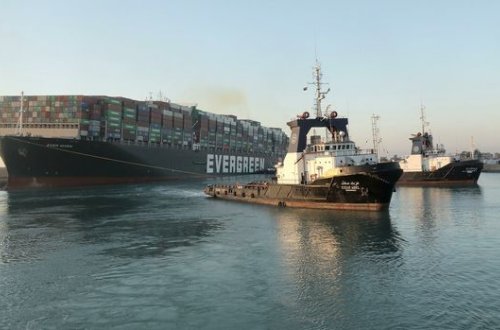 “Ever Given” Süveyş kanalını yenə bağladı - FOTO