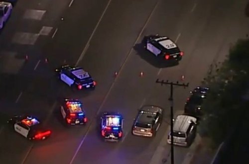 При стрельбе в Калифорнии погибли несколько человек - ВИДЕО